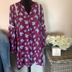 GRAYSON THREADS Purple Floral Bell Sleeve Shift Dress M